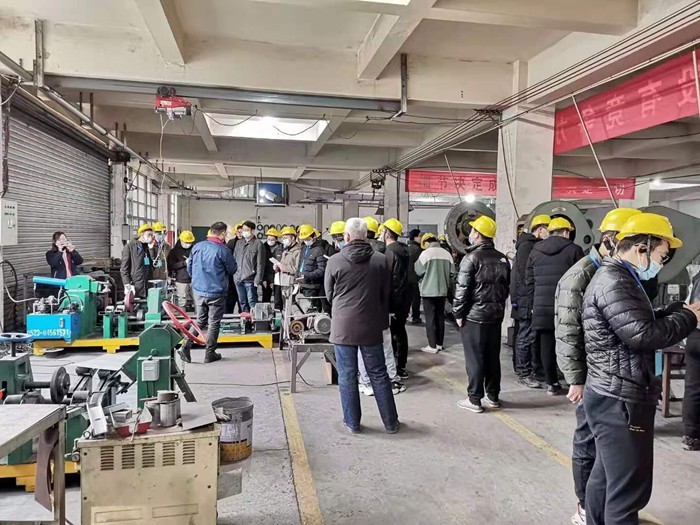 热烈欢迎河南工业大学师生到我司参观学习！